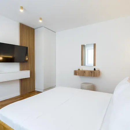 The Artist Center Apartment Bucharest