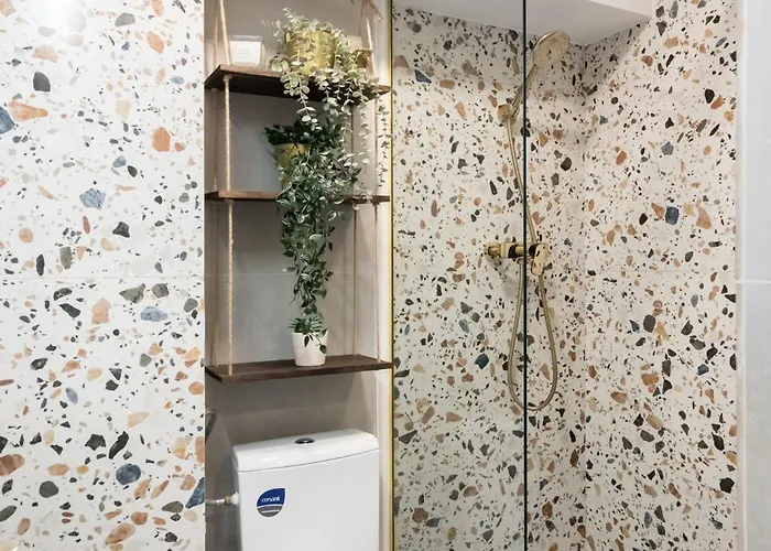 The Artist Center Бухарест